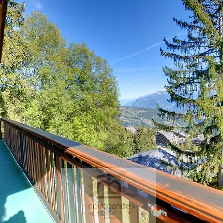 Gopaja A Proche Du Telecabine *